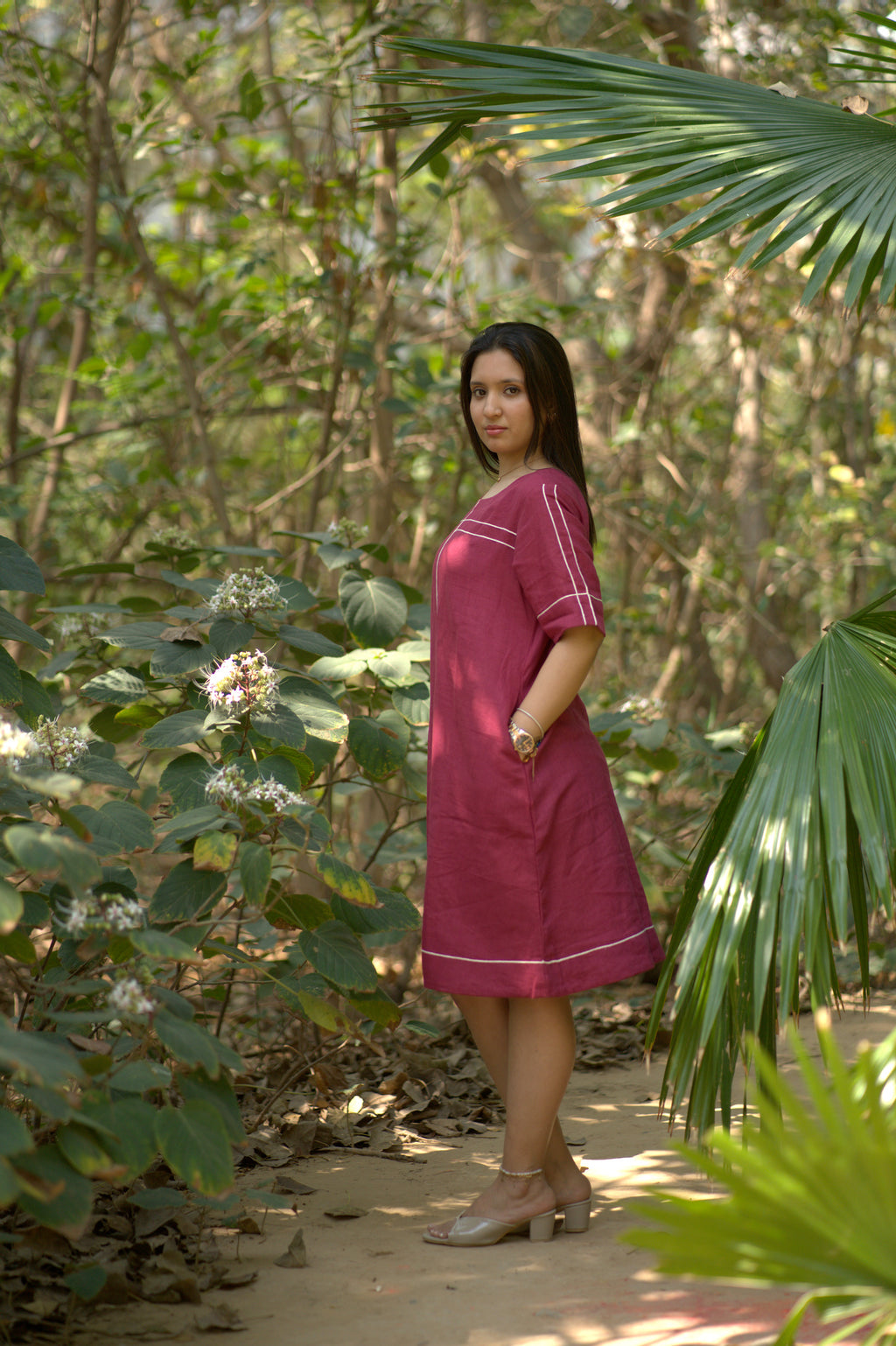 Linen Thread Magenta Round neck shift dress