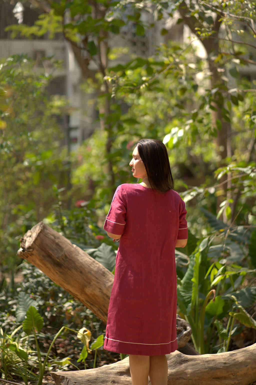 Linen Thread Magenta Round neck shift dress